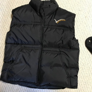 ダウンベスト　２枚の画像