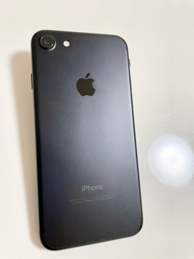 美品　iPhone 7 Black 128 GB au SIMフリー