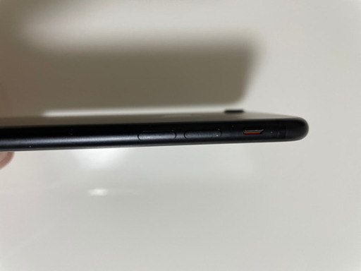 美品　iPhone 7 Black 128 GB au SIMフリー