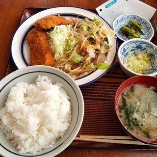ボードゲームで遊びたい！→お腹が減ったらご飯も食べたい！ - 友達