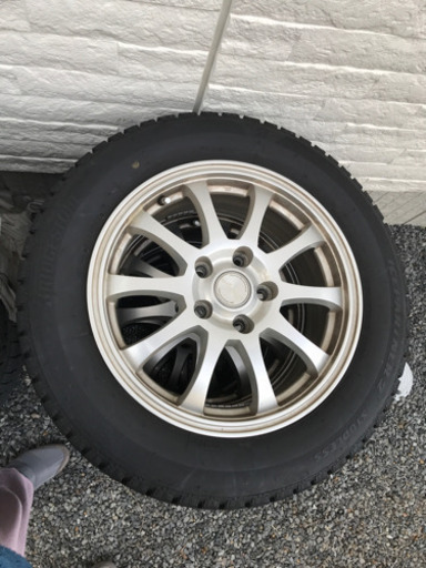美品 スタッドレスタイヤ 205/60R16 920 ホイール付き アイスパートナー2