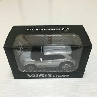 ヤリスクロス　プルバックカー　（シルバーメタリック）