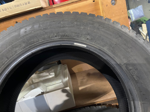 ハイエース等に ブリザック LT スタッドレス