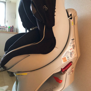 AILEBEBEチャイルドシート