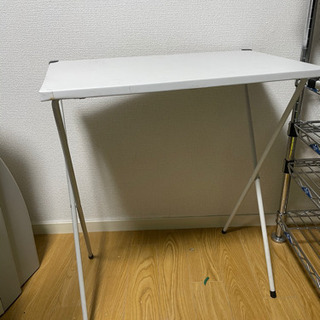 簡易スチールテーブル2台(本日6日受け渡し)