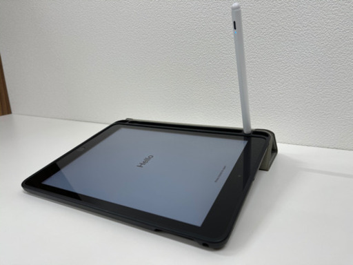 【美品】iPad(第６世代) WiFi+Cellular (au)32G スペースグレー