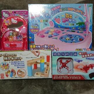 『SOLD』おもちゃ4点セット