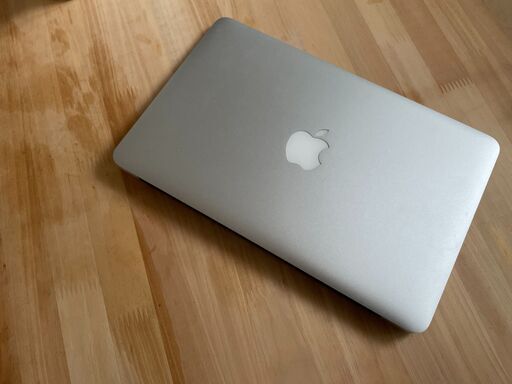 【Apple】MacBookAir 11インチ・希少美品
