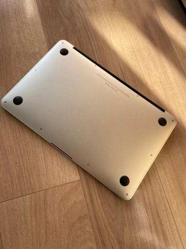 【Apple】MacBookAir 11インチ・希少美品