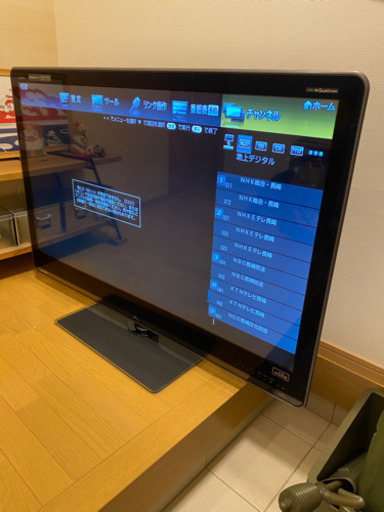 SHARP LED AQUOS Quattron ５２インチ