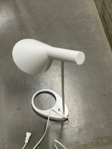 アルネヤコブセン AJ テーブルライト 白 北欧照明 デスクスタンド 卓上ランプ スポットライト 間接照明 インテリア リプロダクト