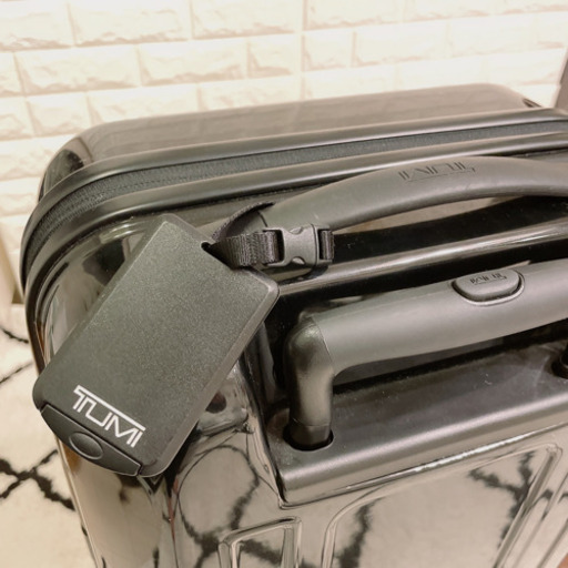 TUMI 鍵付 機内持込可能サイズ キャリーケース