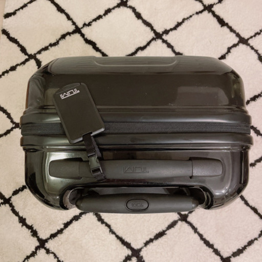 TUMI 鍵付 機内持込可能サイズ キャリーケース 