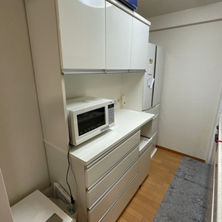 キッチンボード(食器棚)お譲りします