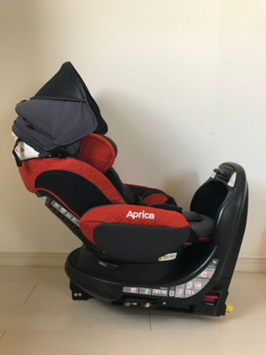 アップリカ  フラディアグロウ　チャイルドシート