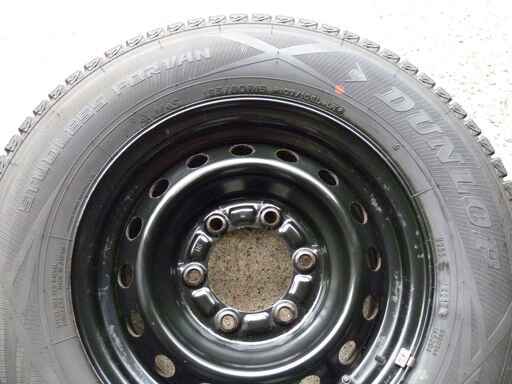 195/80R15 スタッドレスタイヤ　6穴スチールホイール付き4本　2018年製使用4か月　室内保管