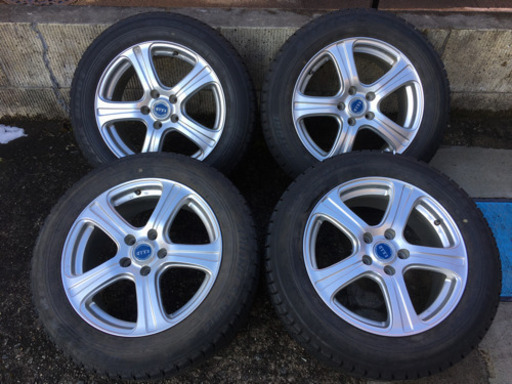 売却済み。215/60R17 山有 215 60 17 PCD 114.3 5穴 オフセット +45 タイヤ アルミ ホイール セット ブリザック レボ１　ブリヂストン 国産 BLIZZAK REVO1 スタッドレス エクストレイル に使用