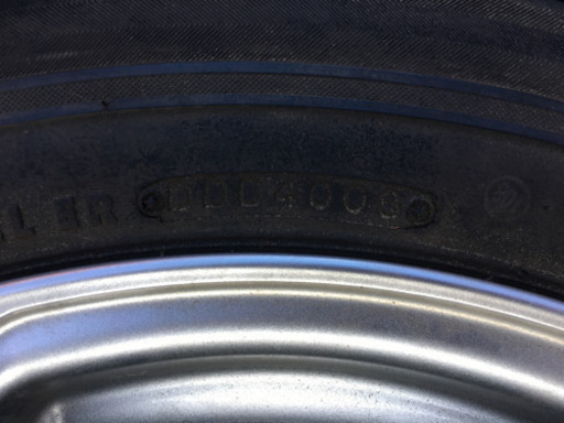 売却済み。215/60R17 山有 215 60 17 PCD 114.3 5穴 オフセット +45 タイヤ アルミ ホイール セット