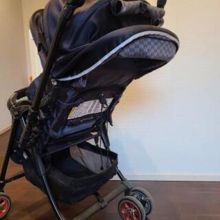 combi 対面式にも可変　ベビーカーの画像