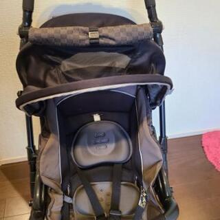 combi 対面式にも可変　ベビーカーの画像