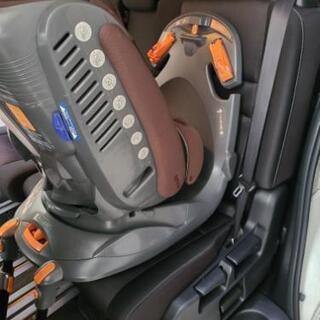 アップリカ　チャイルドシート　回転式　取説付きの画像