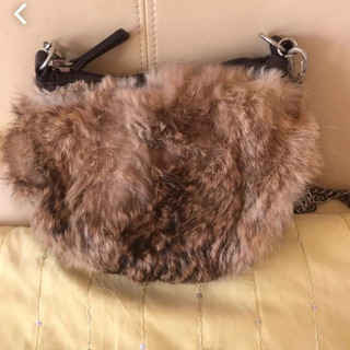 毛皮ファー　ショルダーバッグ　小さ目