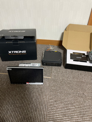 XTRONS10.1インチ　別DVDプレイヤー付き