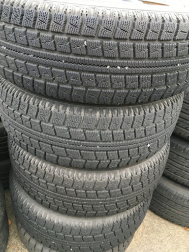 スタッドレスタイヤ　コンパクトカー用サイズ　ポルテで使用　4本セット