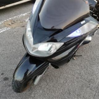 グランドマジェスティ250です。