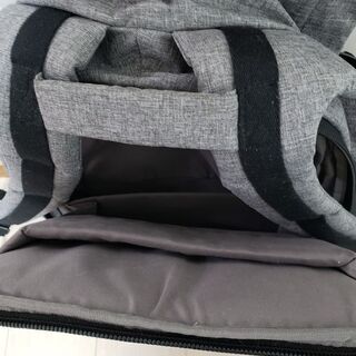美品！変わった形のリュックですの画像