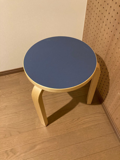 artek スツール60 コーンフラワー
