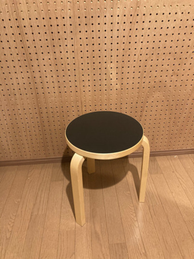 artek スツール　ブラック