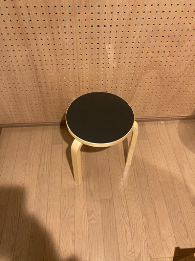 artek スツール　ブラック