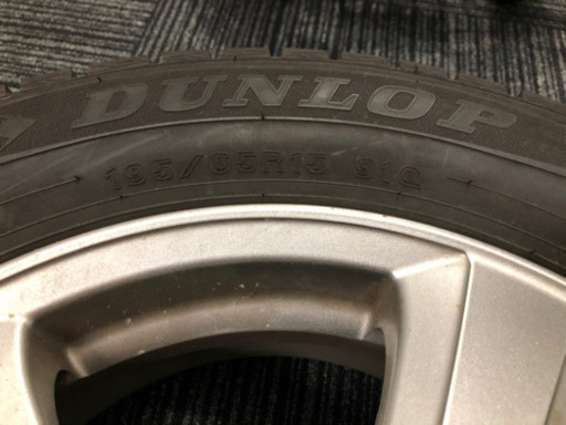 日産セレナ（TC24型）　スタッドレスタイヤ　195/65R15