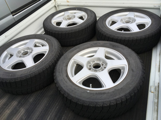 スタッドレスタイヤ　マルチピッチホイール付　プリウス等にも