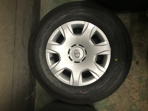 195/80R15  タイヤホイールセット ハイエース 新車取り外し