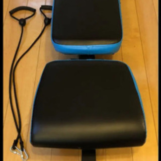 中古のダンベルとベンチ台の画像