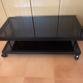 テレビ台(話し中)の画像