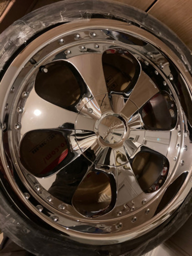 20インチ  深リム　アメリカンレーシング　114.3 8.5j