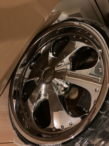 20インチ  深リム　アメリカンレーシング　114.3 8.5j