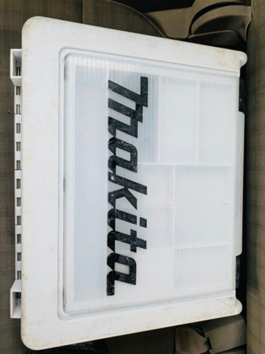 マキタインパクトドライバー 18v