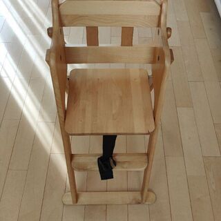 木製 ハイチェアの画像