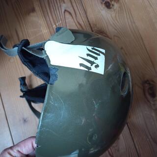 スノボ用メットの画像