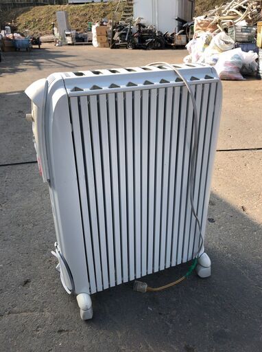 ★中古★デロンギ ドラゴン3 オイルヒーター　D091549EFS　動作確認済　電源コード難有り
