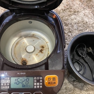 炊飯器の画像