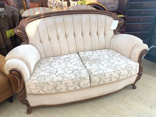大塚家具 ソファー アンティーク ビンテージ おしゃれ 布張り 柄 アイボリー ホワイト 木製フレーム　買取帝国朝霞店