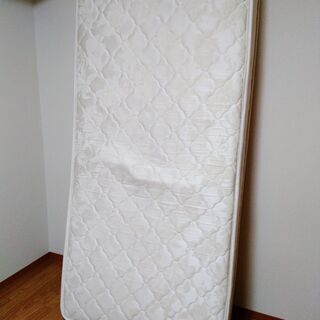 マットレスを無料で譲ります。