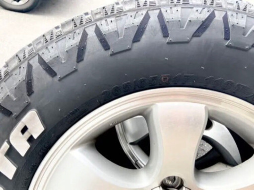 MONSTAのホワイトレター265/65R17
