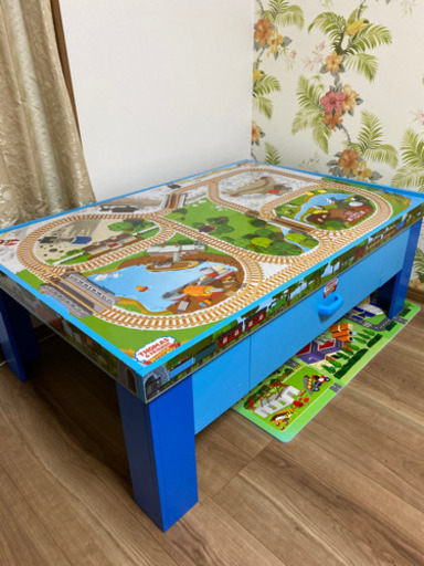 トーマスプレイテーブル