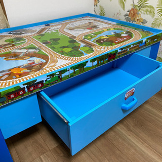 トーマスプレイテーブル